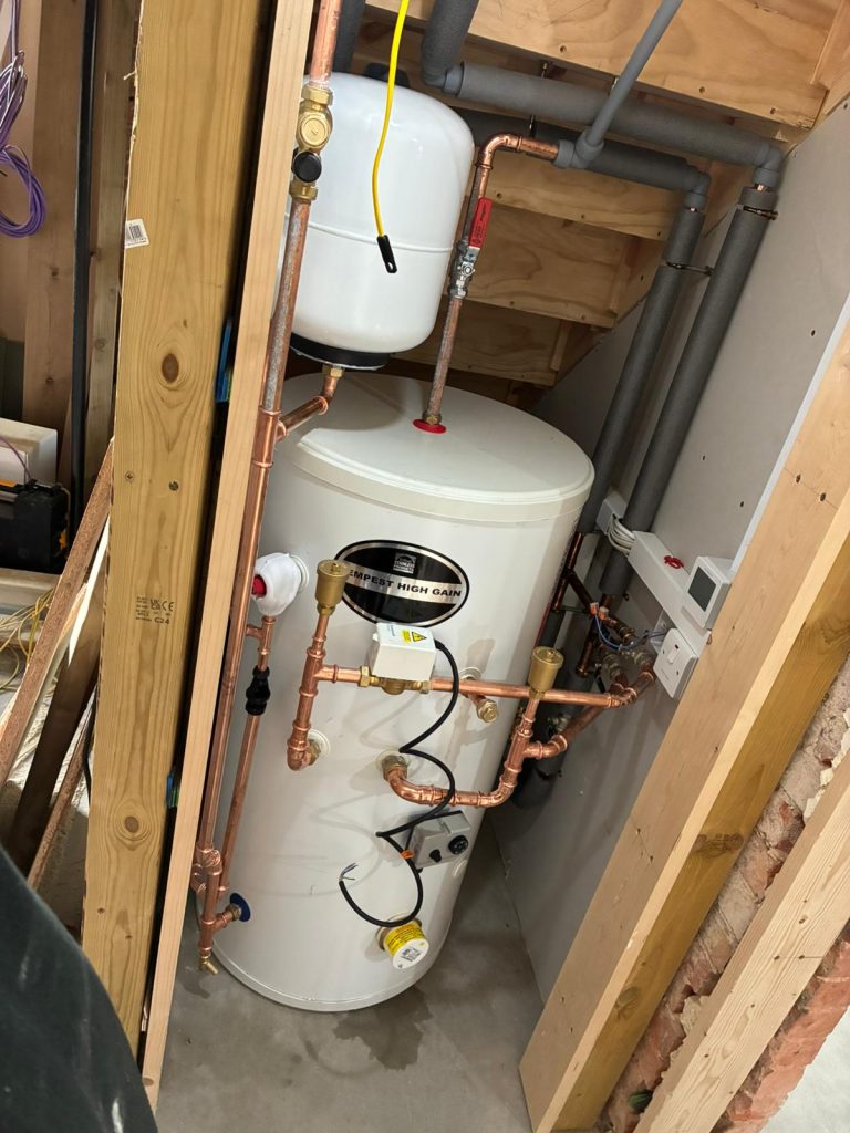 Hot water cylinder install