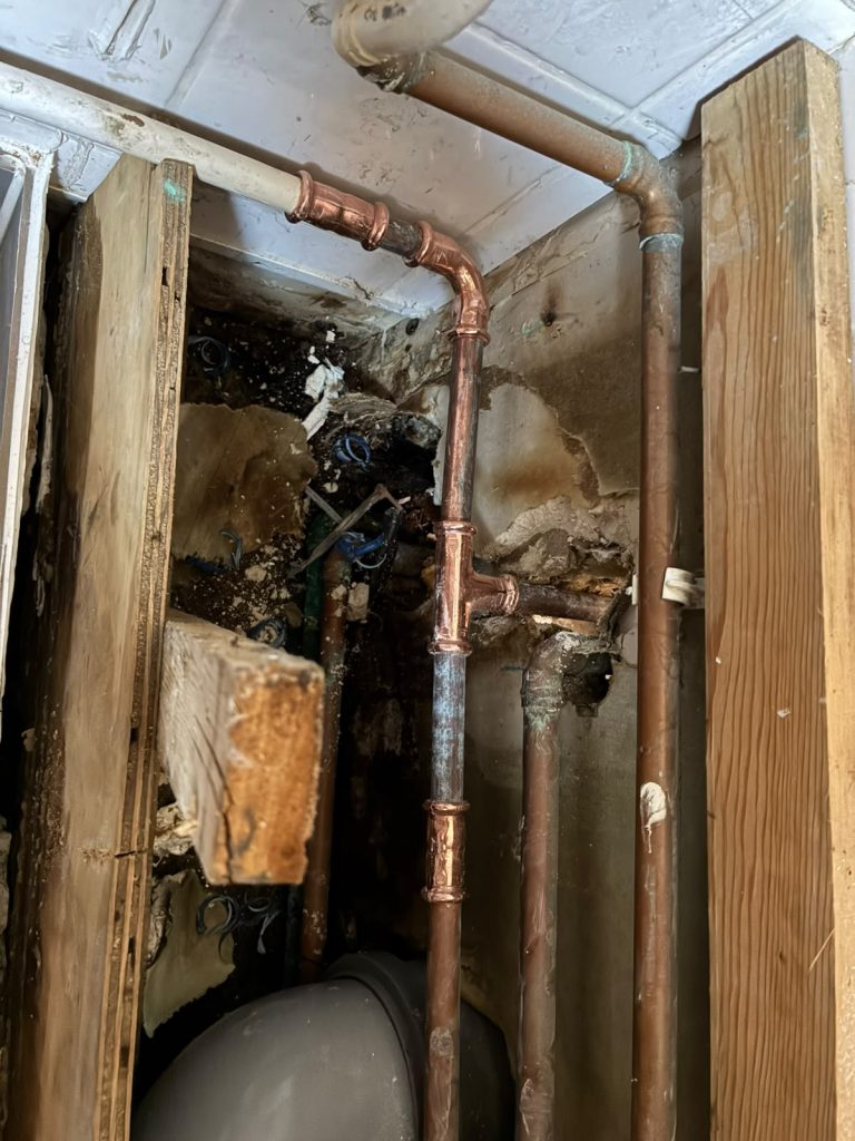 Emergency Burst Heating Pipe Repair