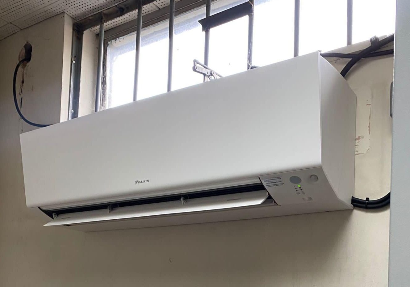 Air conditioning install Reading